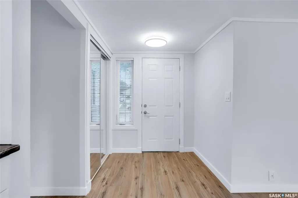 1121 B Avenue N Saskatoon SK S7L 1G2