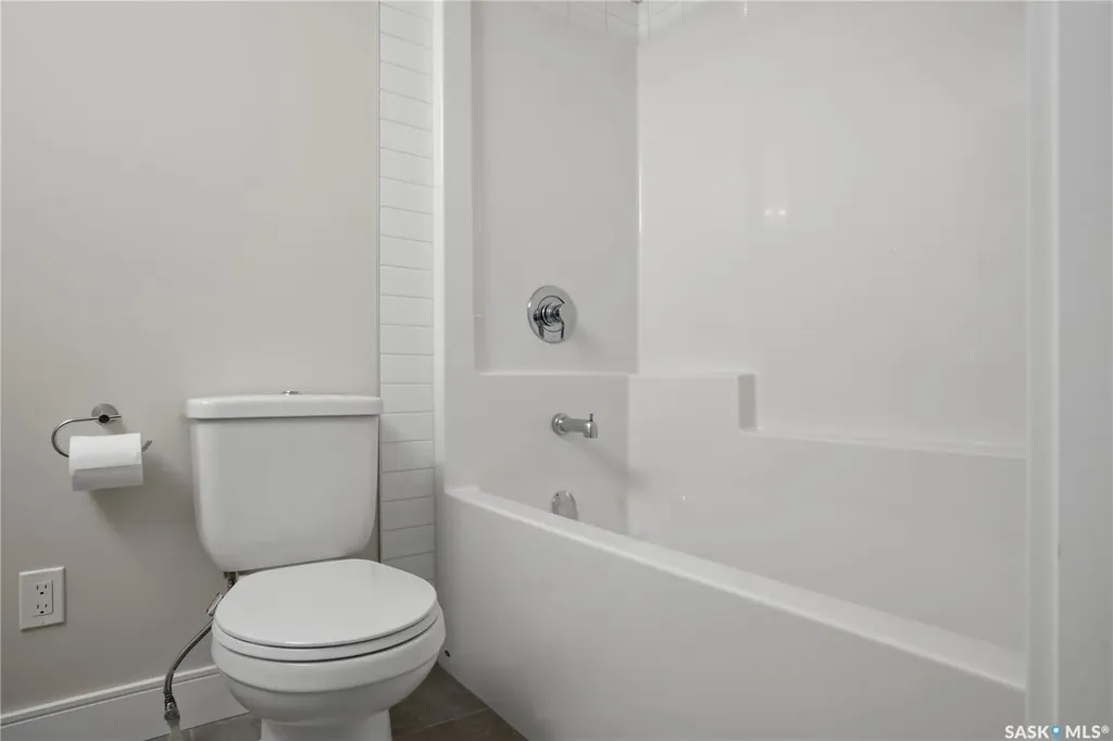 3312 Crosbie Crescent Regina SK S4V 3S4