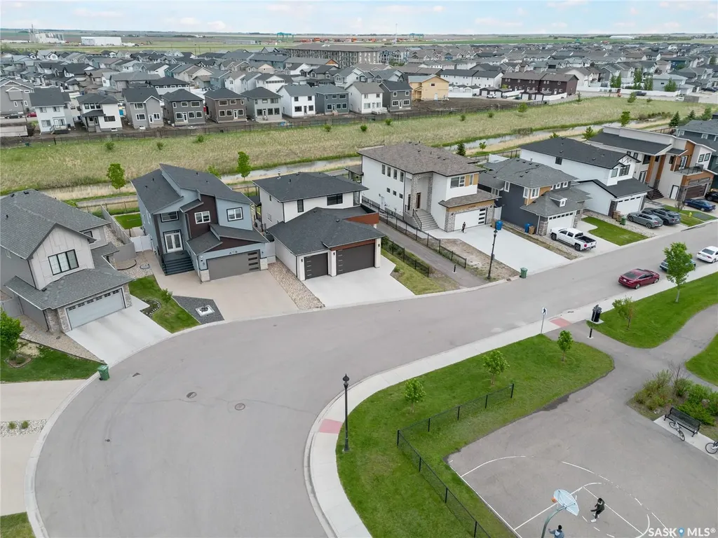 3312 Crosbie Crescent Regina SK S4V 3S4