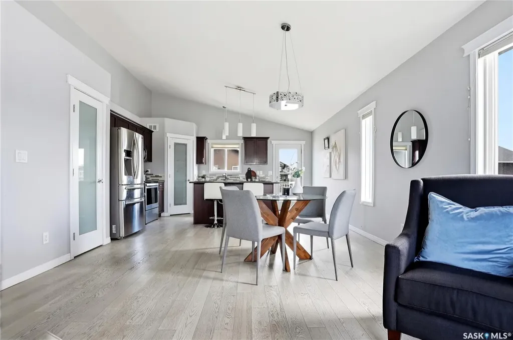 327 Roy Crescent Saskatoon SK S7W 0L1