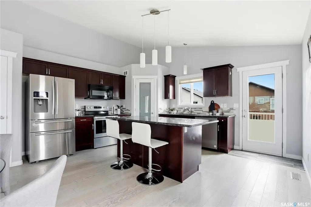327 Roy Crescent Saskatoon SK S7W 0L1