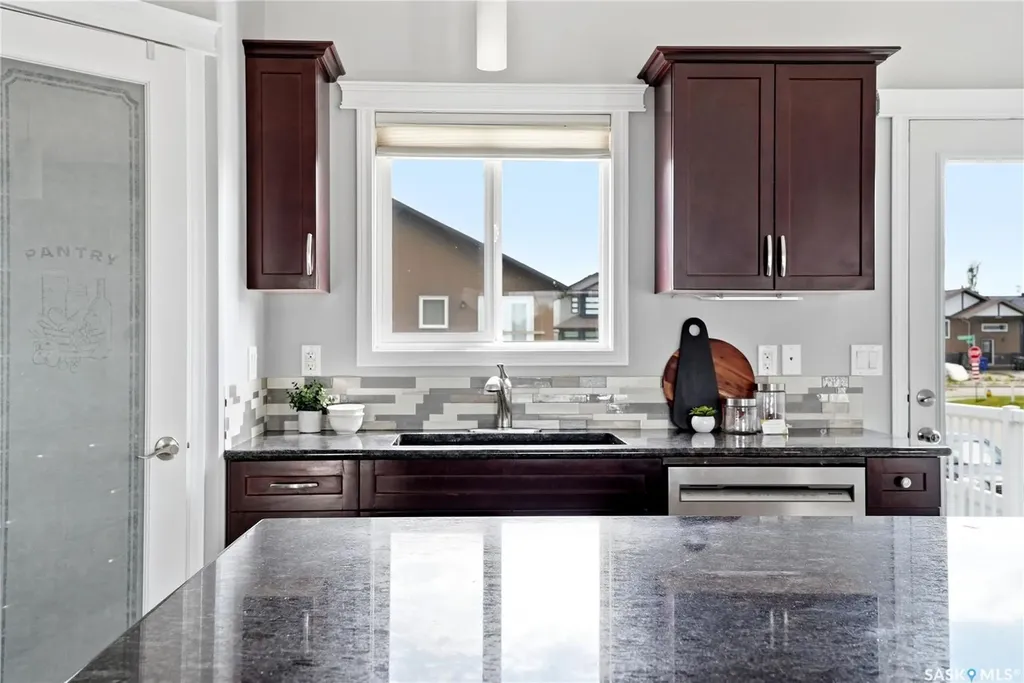 327 Roy Crescent Saskatoon SK S7W 0L1