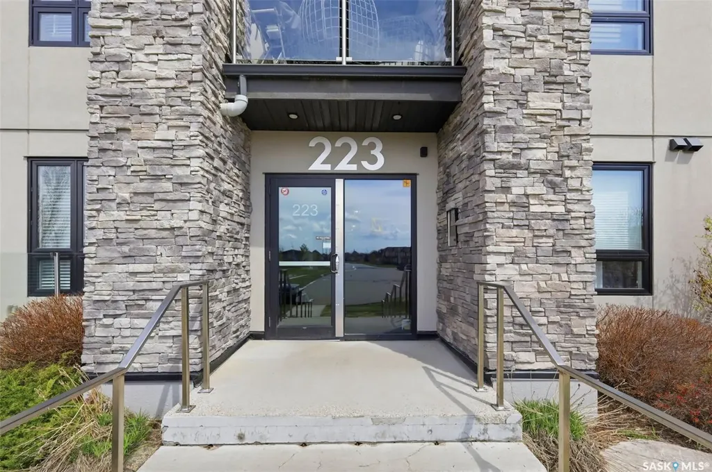 223 Evergreen Square Saskatoon SK S7W 0W2