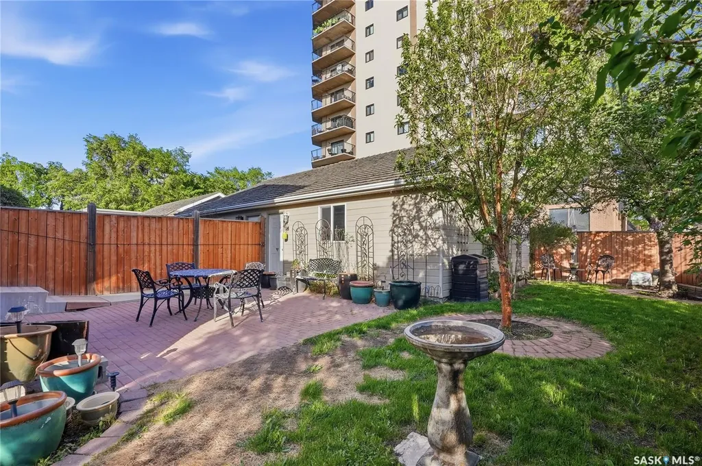 602 Saskatchewan Crescent E Saskatoon SK S7N 0K9