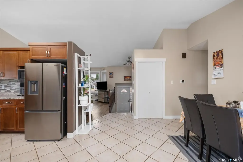 19 Mooney Place Prince Albert SK S6V 8C4