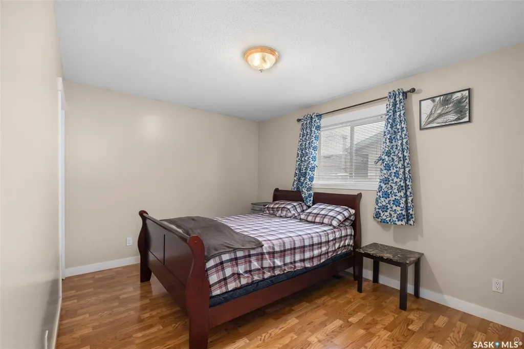 19 Mooney Place Prince Albert SK S6V 8C4