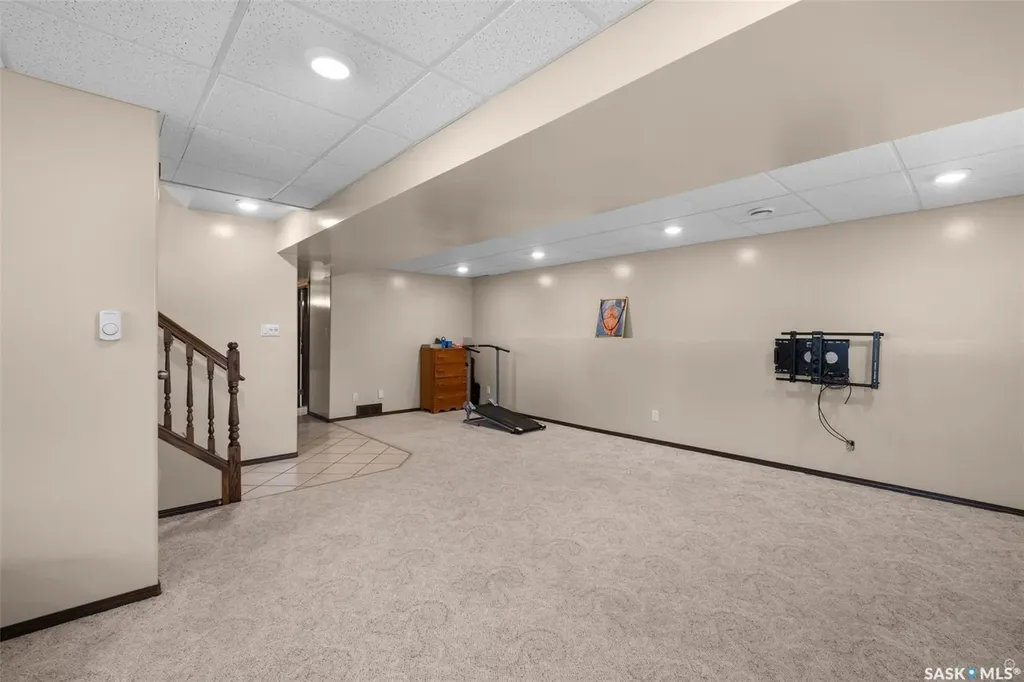 19 Mooney Place Prince Albert SK S6V 8C4