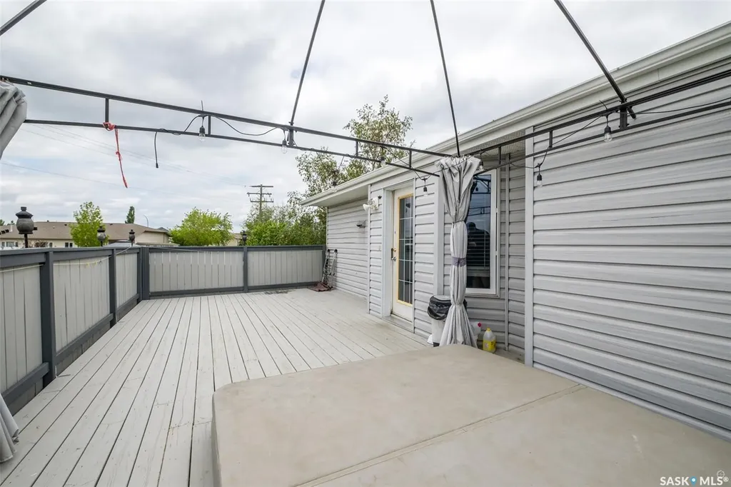 19 Mooney Place Prince Albert SK S6V 8C4