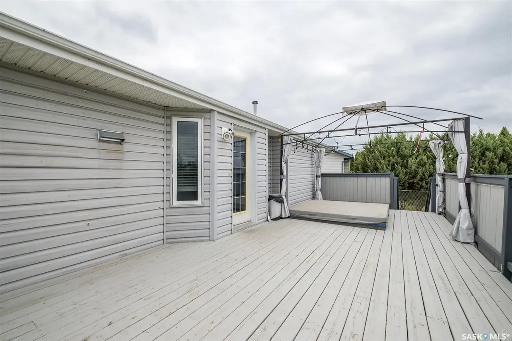 19 Mooney Place Prince Albert SK S6V 8C4