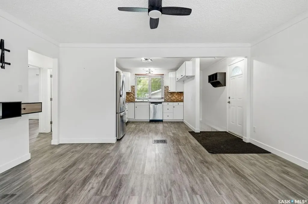 166 Halifax Street N Regina SK S4R 0R5