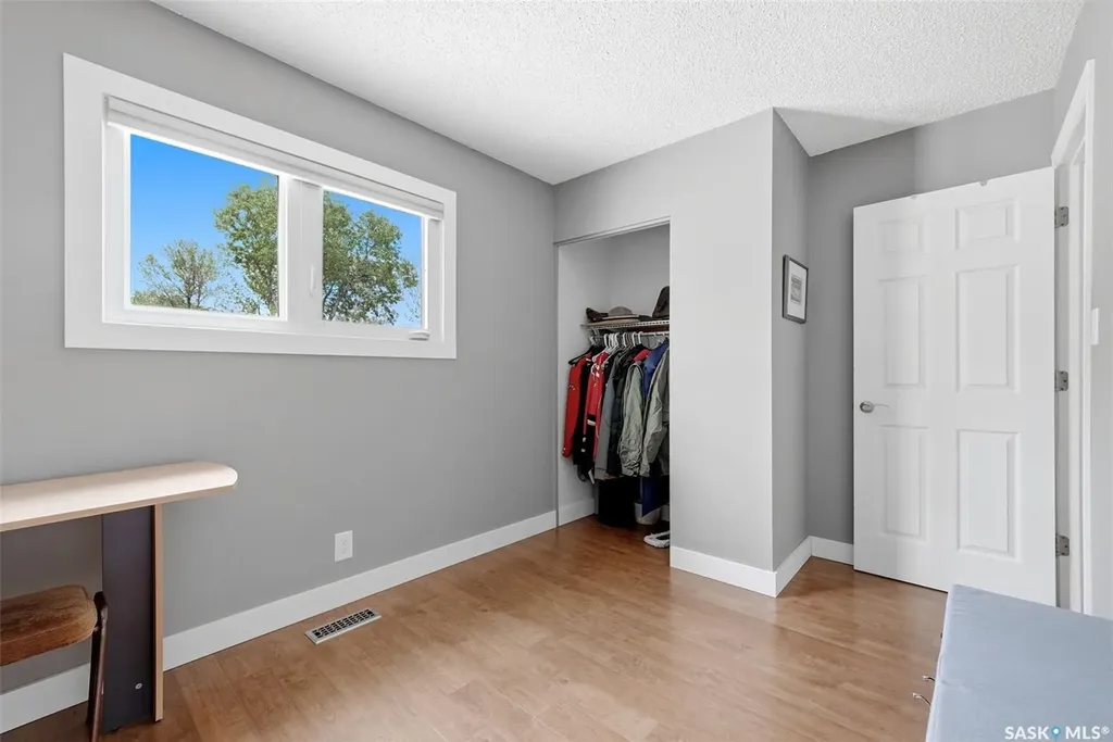 46 Newstead Avenue Regina SK S4X 1H2