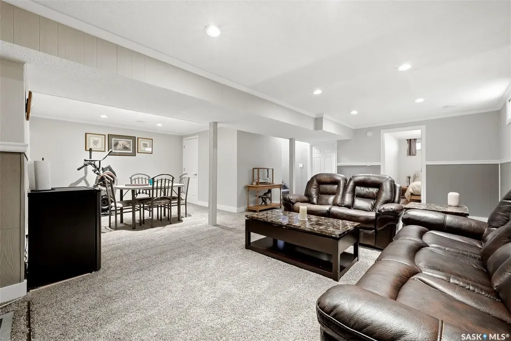 46 Newstead Avenue Regina SK S4X 1H2
