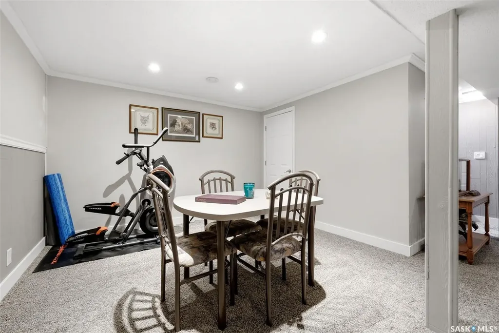 46 Newstead Avenue Regina SK S4X 1H2