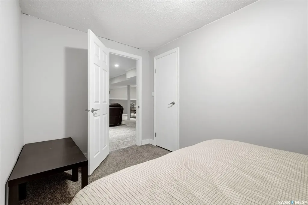 46 Newstead Avenue Regina SK S4X 1H2