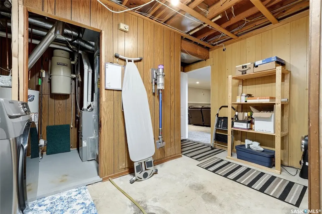 46 Newstead Avenue Regina SK S4X 1H2