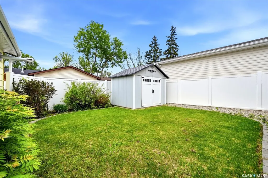 46 Newstead Avenue Regina SK S4X 1H2