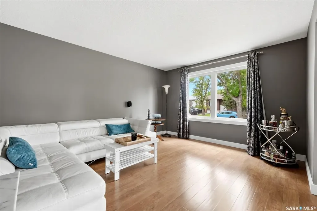 46 Newstead Avenue Regina SK S4X 1H2