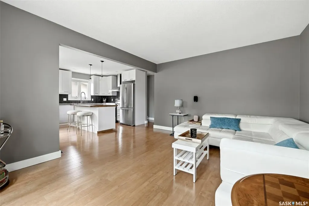 46 Newstead Avenue Regina SK S4X 1H2