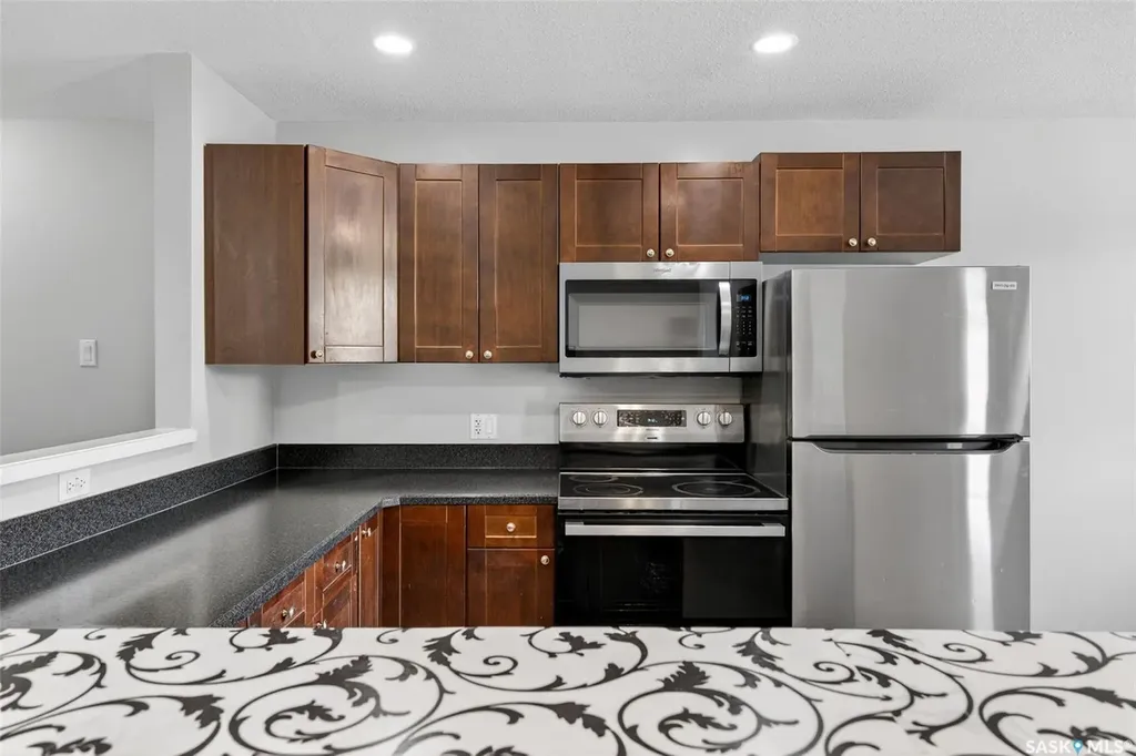 515 28th Street E Prince Albert SK S6V 1X8