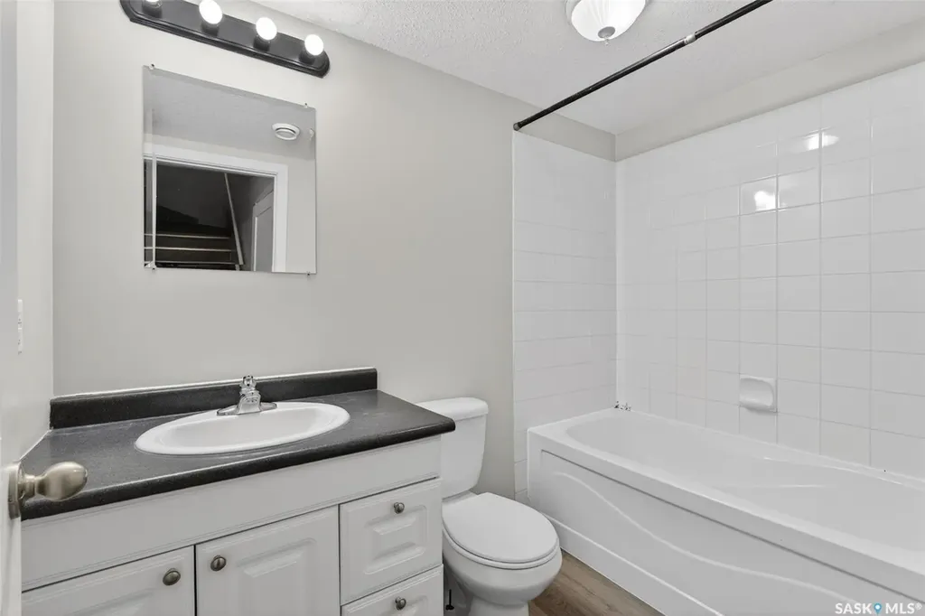 515 28th Street E Prince Albert SK S6V 1X8