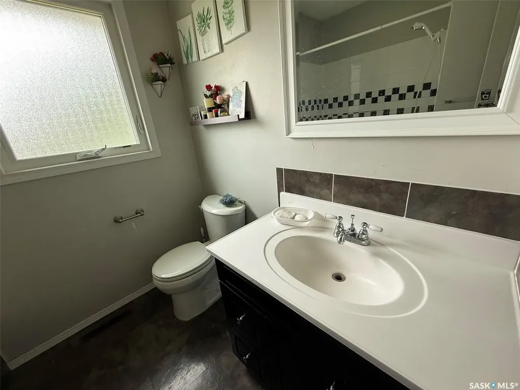 8912 Deans Crescent North Battleford SK S9A 3H7