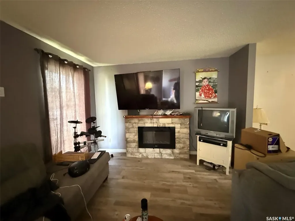 8912 Deans Crescent North Battleford SK S9A 3H7