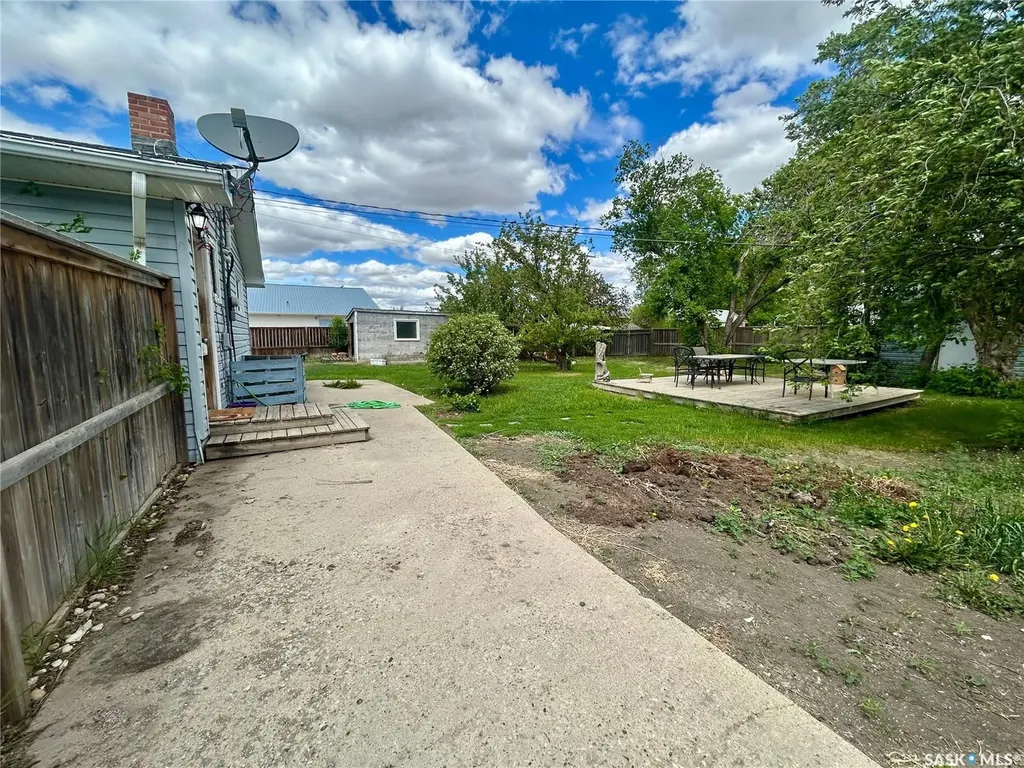 300 Main Street Lang SK S0G 2W0