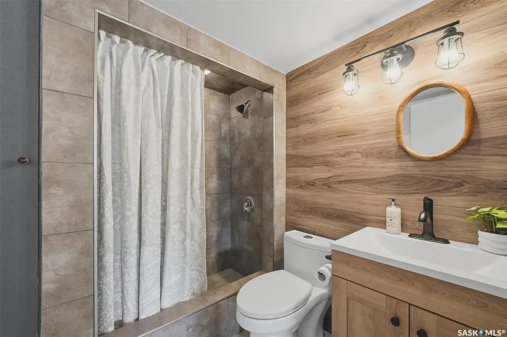 1311 Latrace Road Saskatoon SK S7L 6E4