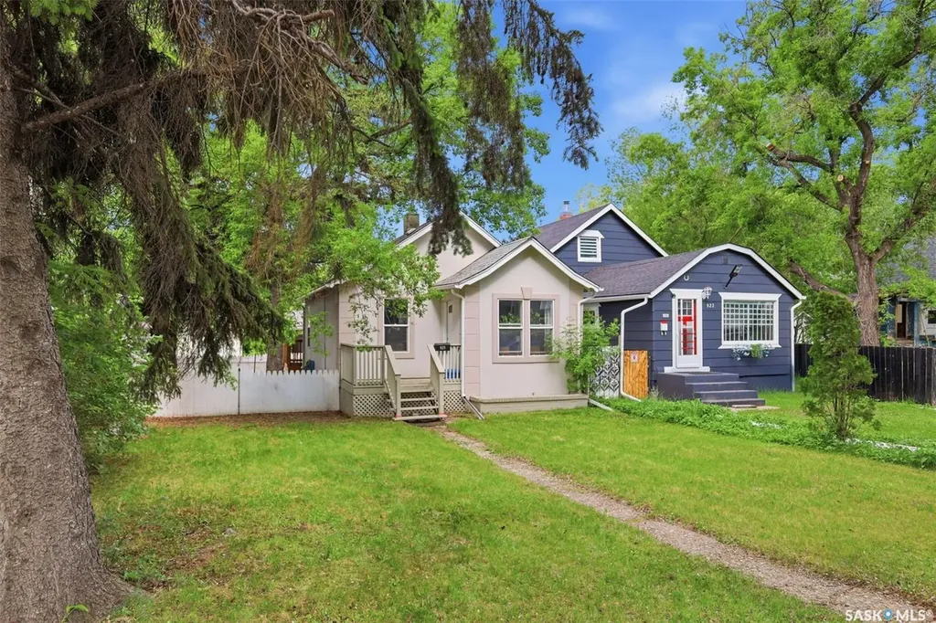 921 H Avenue N Saskatoon SK S7L 2C4