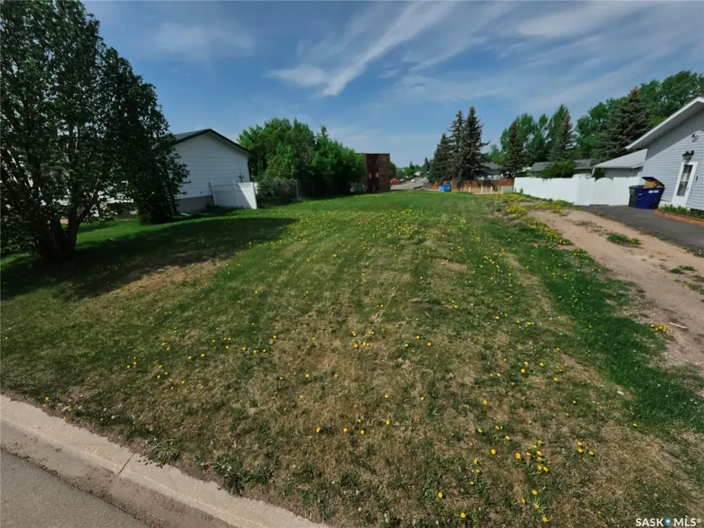 37 Dunfield Crescent Meadow Lake SK S9X 1E3
