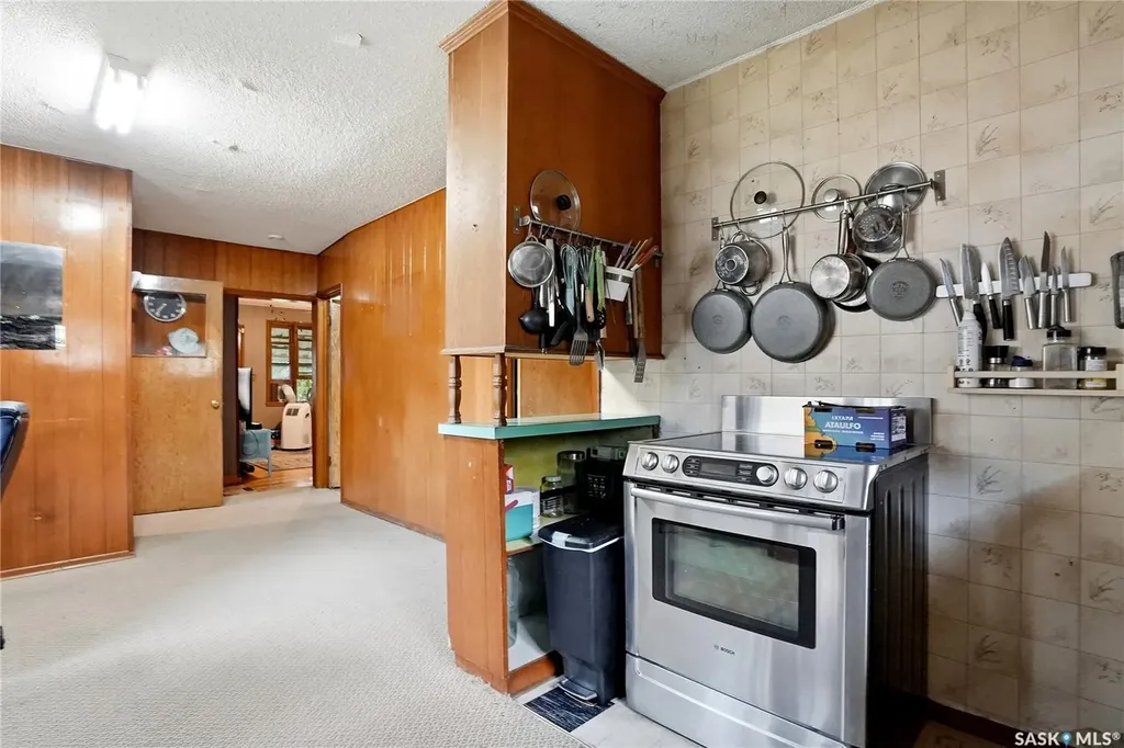 1148 K Avenue N Saskatoon SK S7N 2N8