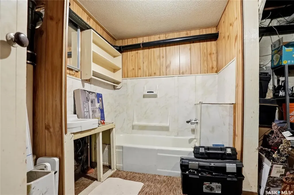 1148 K Avenue N Saskatoon SK S7N 2N8