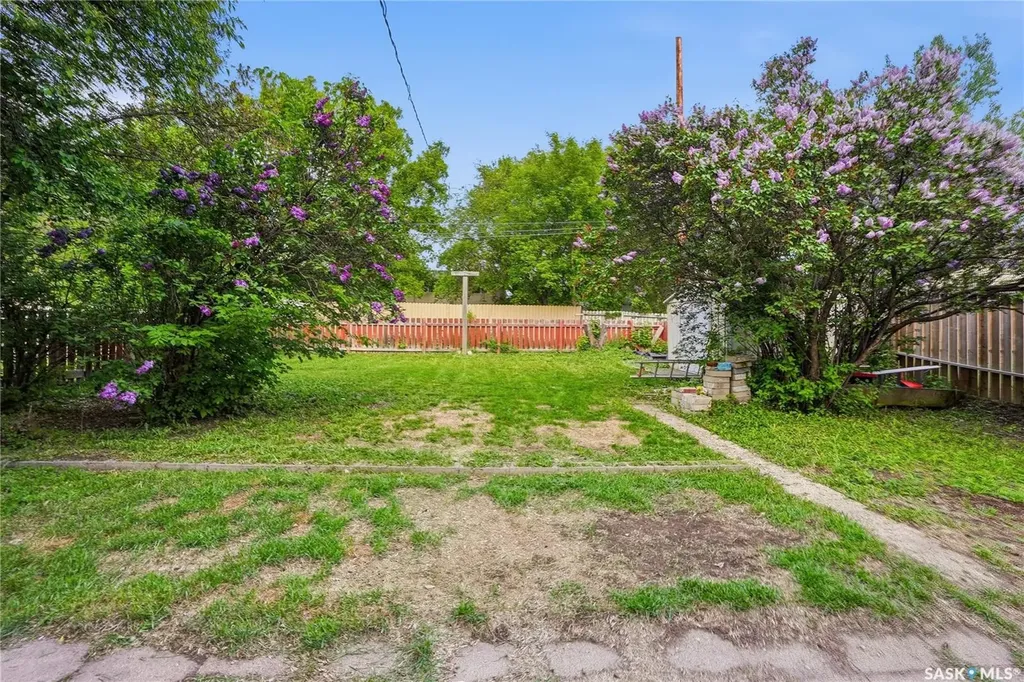 1148 K Avenue N Saskatoon SK S7N 2N8