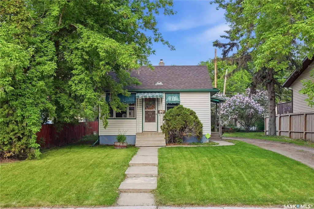 1148 K Avenue N Saskatoon SK S7N 2N8