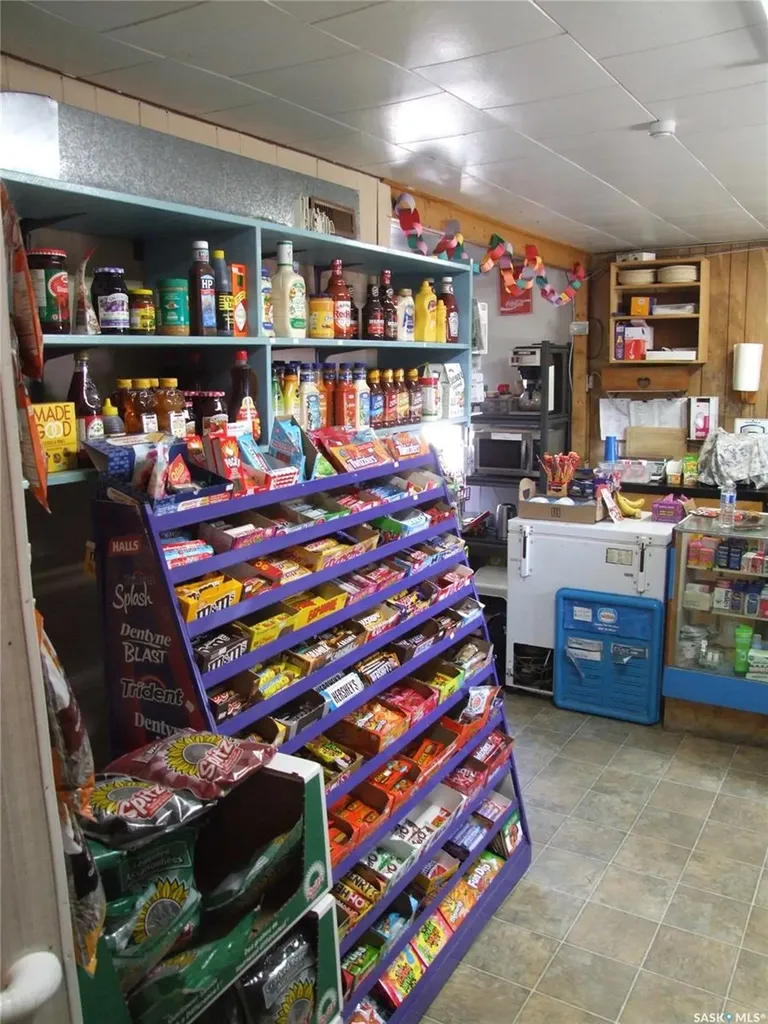 200 Railway Avenue Fox Valley SK S0N 0V0