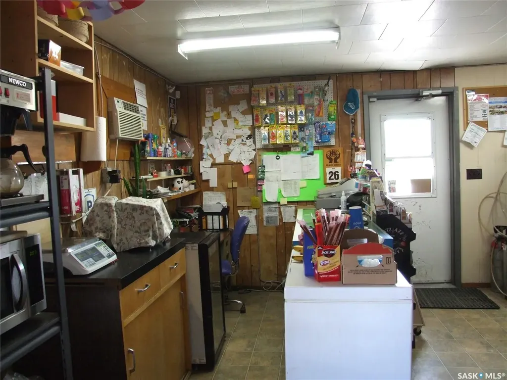 200 Railway Avenue Fox Valley SK S0N 0V0