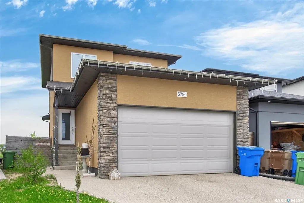 5780 Pearsall Crescent Regina SK S4W 0C7