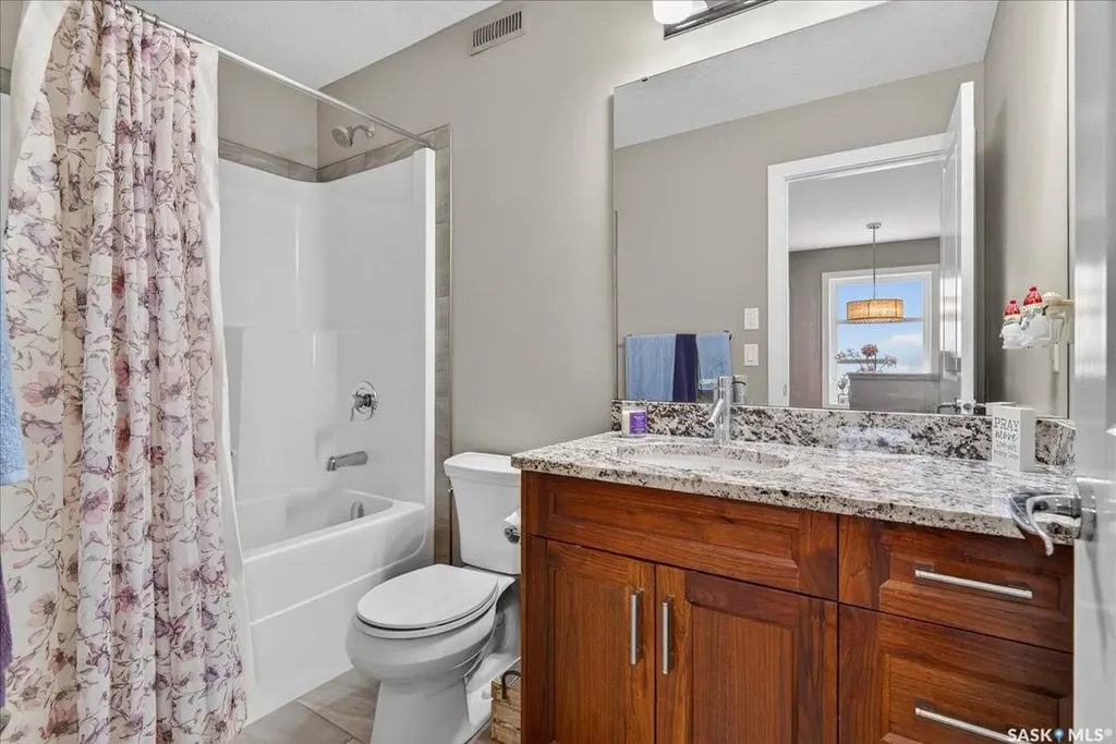 5780 Pearsall Crescent Regina SK S4W 0C7