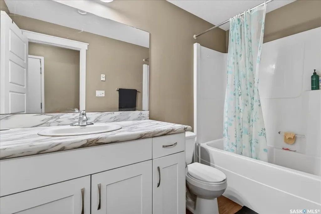 5780 Pearsall Crescent Regina SK S4W 0C7