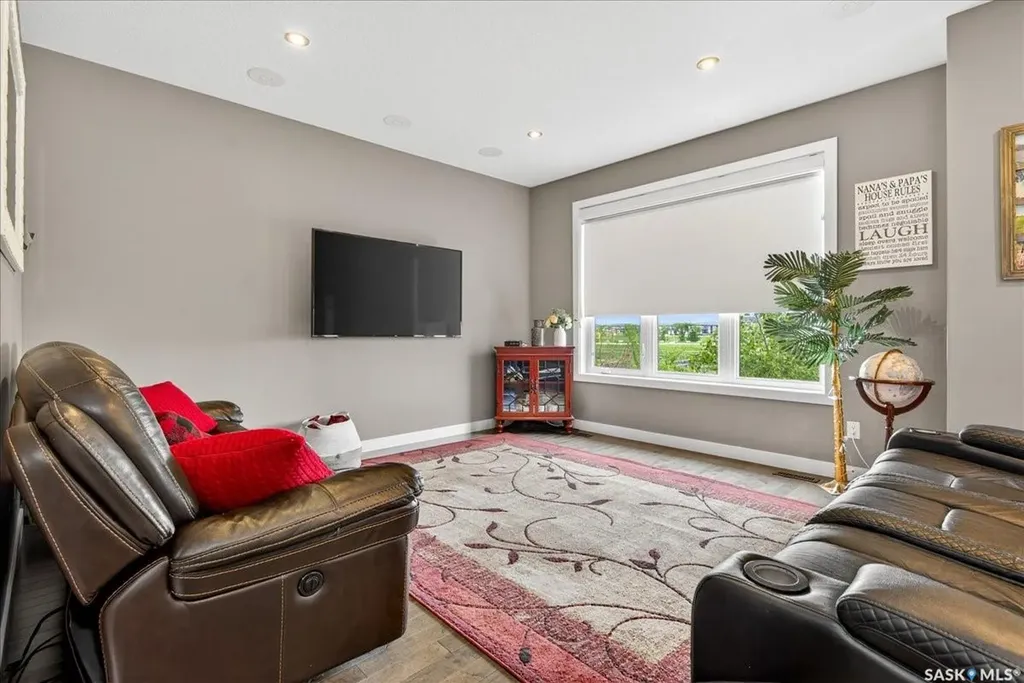 5780 Pearsall Crescent Regina SK S4W 0C7