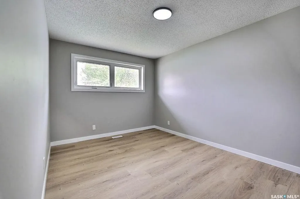 35 Chase Crescent Regina SK S4R 7Y3