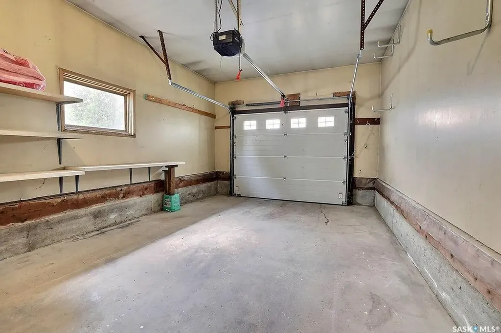35 Chase Crescent Regina SK S4R 7Y3