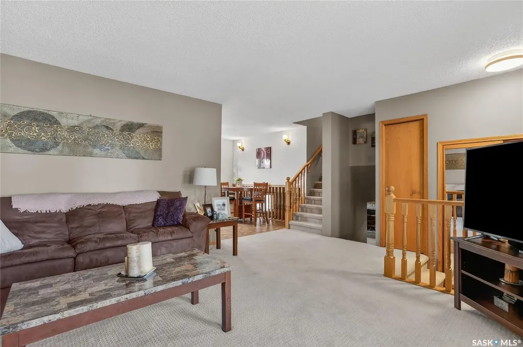 114 Sumner Crescent Saskatoon SK S7L 7A4