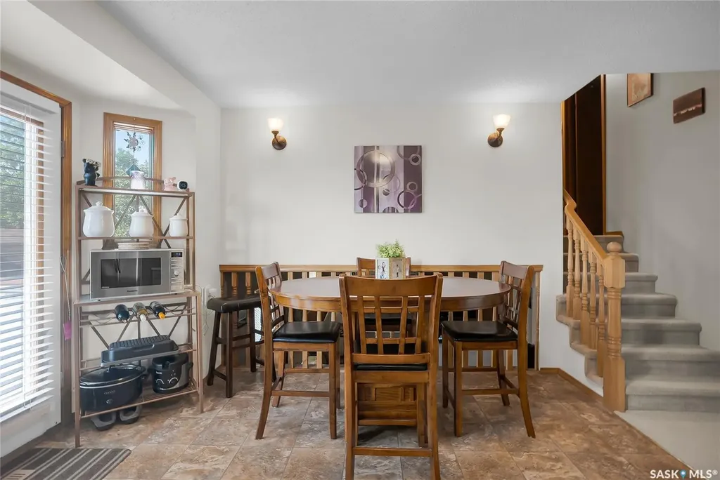 114 Sumner Crescent Saskatoon SK S7L 7A4