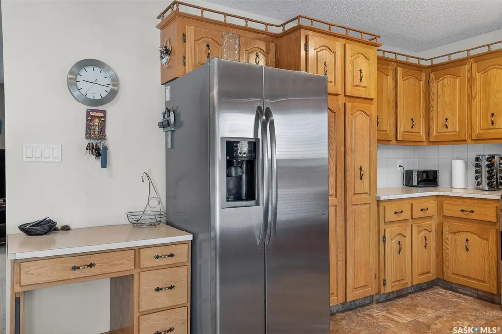 114 Sumner Crescent Saskatoon SK S7L 7A4
