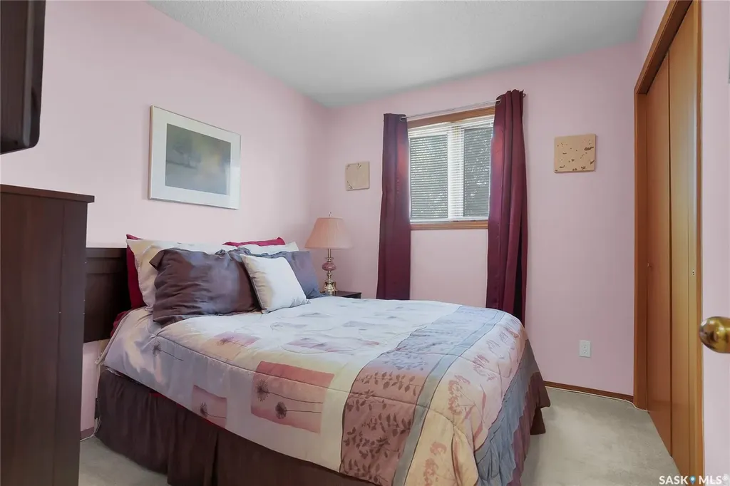 114 Sumner Crescent Saskatoon SK S7L 7A4