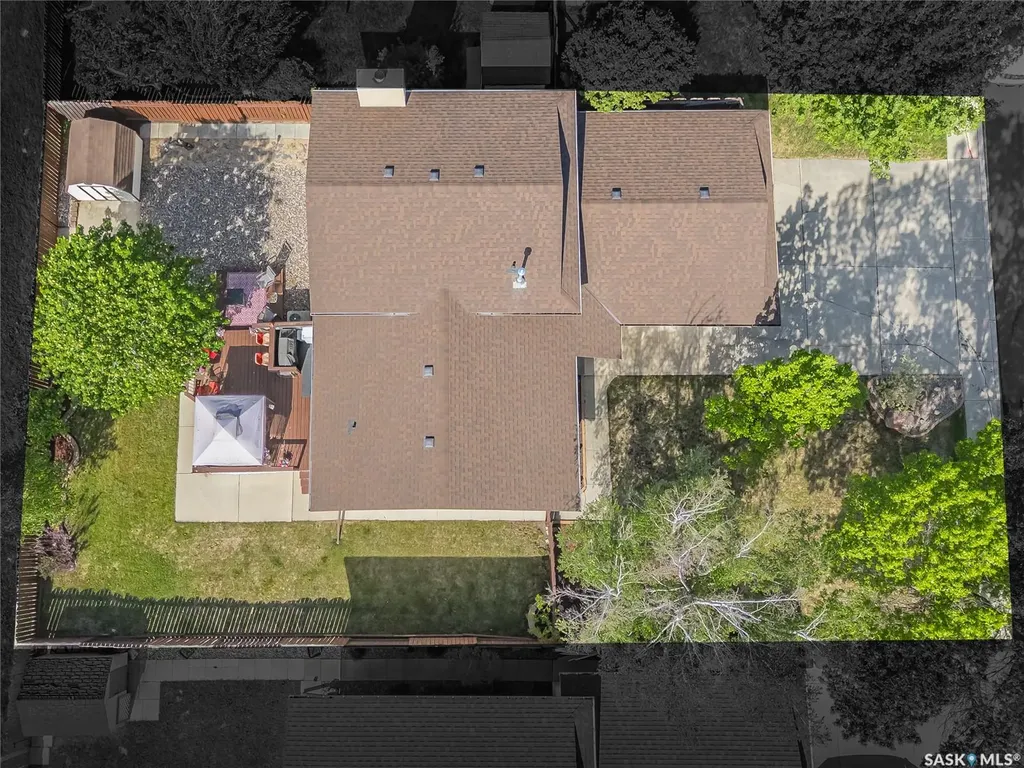 114 Sumner Crescent Saskatoon SK S7L 7A4