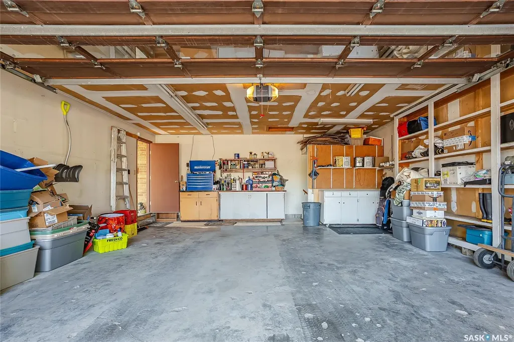 114 Sumner Crescent Saskatoon SK S7L 7A4