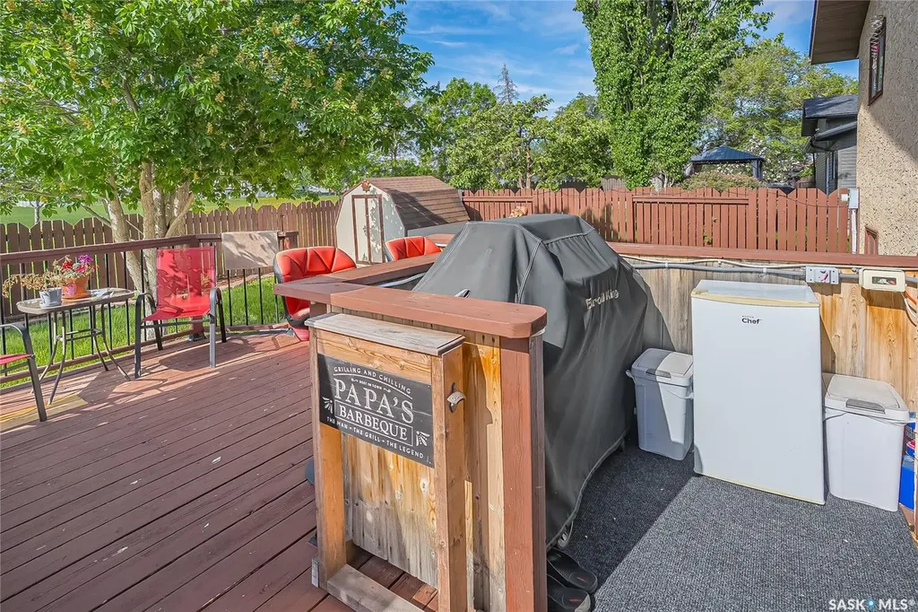 114 Sumner Crescent Saskatoon SK S7L 7A4