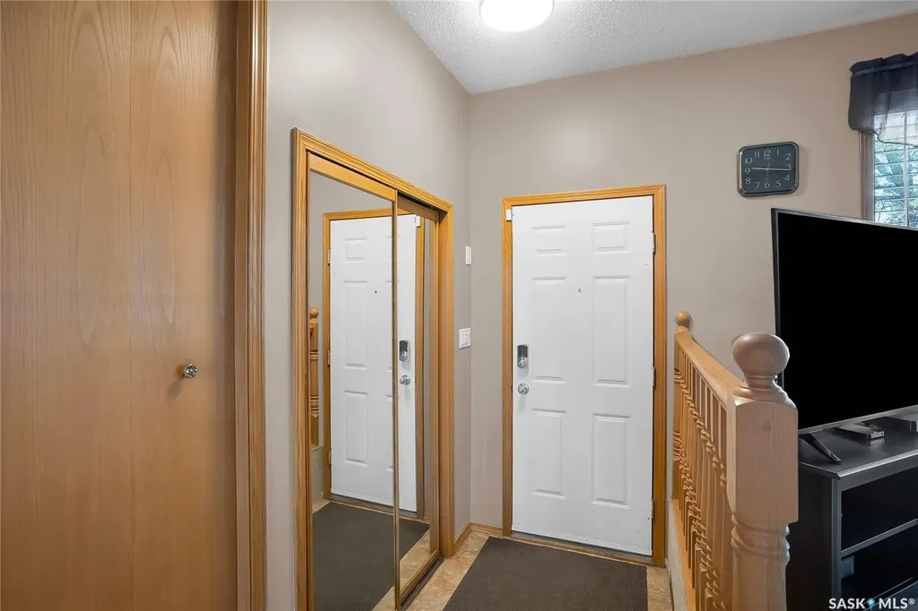 114 Sumner Crescent Saskatoon SK S7L 7A4